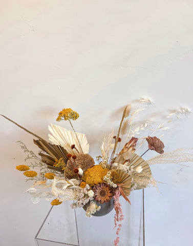 Dried Neutral Arrangement